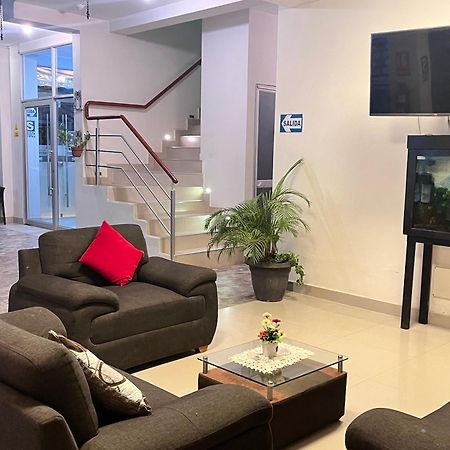 Residencial Marina House Hotel Tarapoto Buitenkant foto