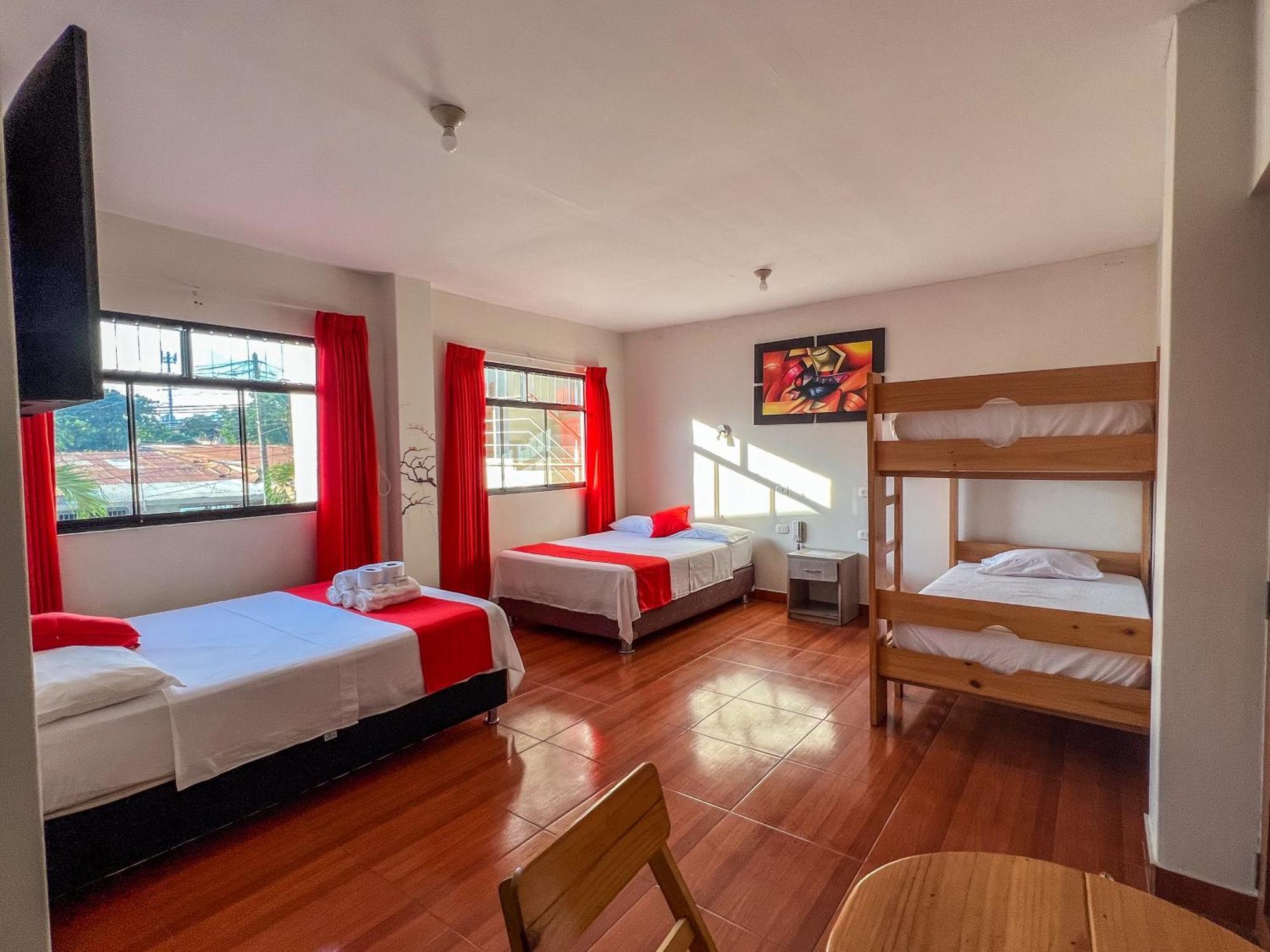 Residencial Marina House Hotel Tarapoto Buitenkant foto